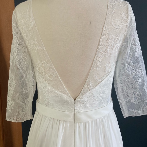 Elegant Ivory Wedding Dress with Lace Sleeve Bridal size 14 Street size 10 - Picture 11 of 16